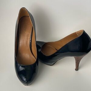 Fendi black Patent Leather Zucca Heel
Platform Pumps Size 39